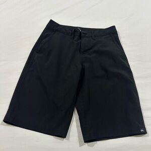 Boys Quiksilver shorts size 27 and in excellent condition.